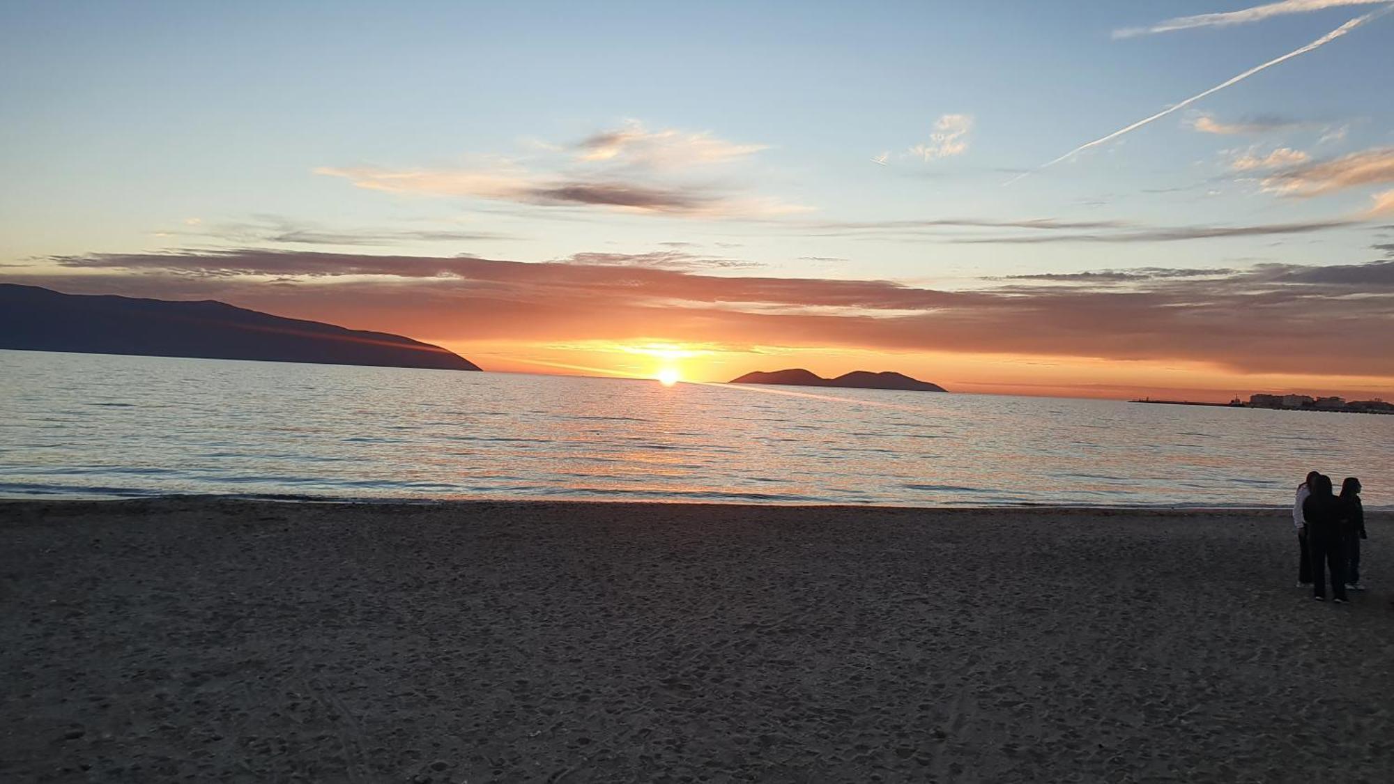 Apartment Me Qera Lungomare Vlore Medem1 외부 사진